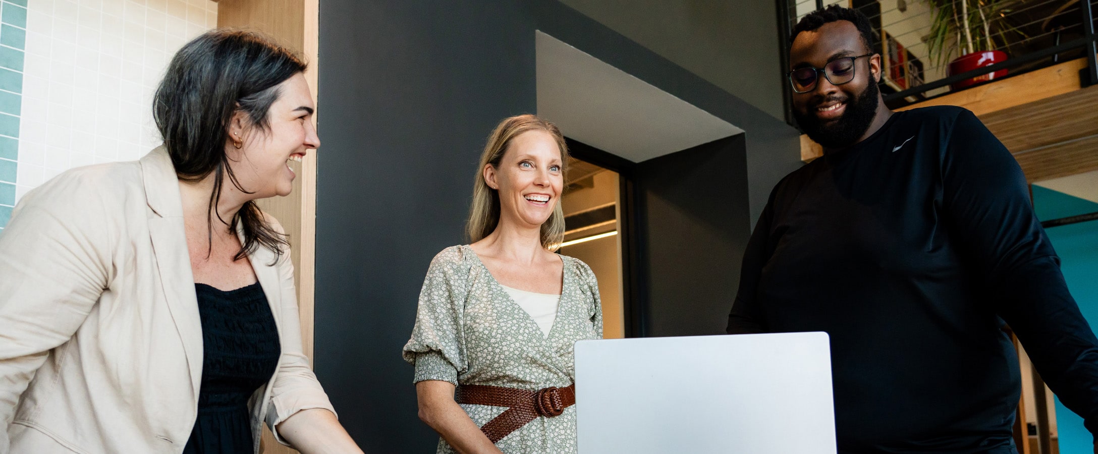 Year-End Employee Recognition: A Planning Timeline for HR Teams