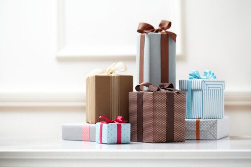 3 Ways a Corporate Holiday Gifting Program Can Benefit Your Company This Year