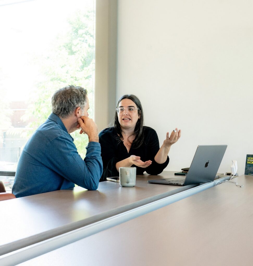 Experiential Rewards for Employees: Why They Outperform Cash Bonuses